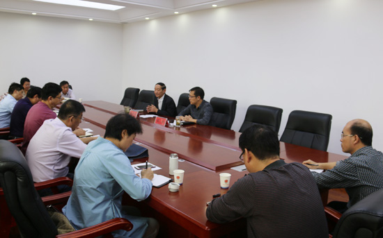 黄东华、李哲与分管部门开展2018安全生产对